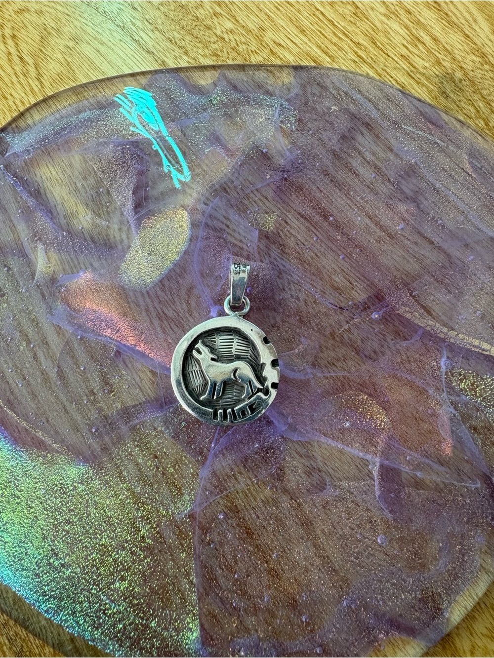 Sterling silver howling wolf Pendant